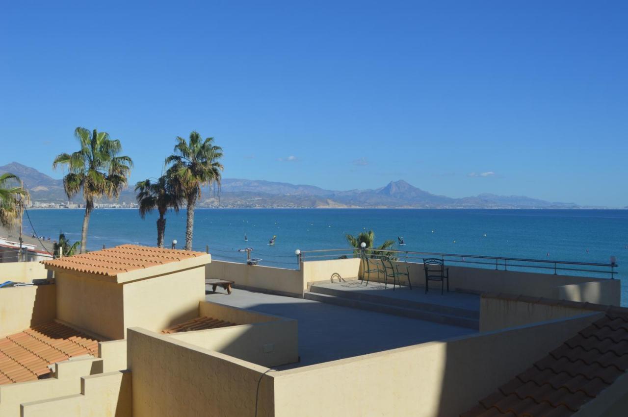 Maravilloso Apartamento Amanecer Cabo A Pie De Playa Y Mar En Chalet Roquetes لقنت المظهر الخارجي الصورة