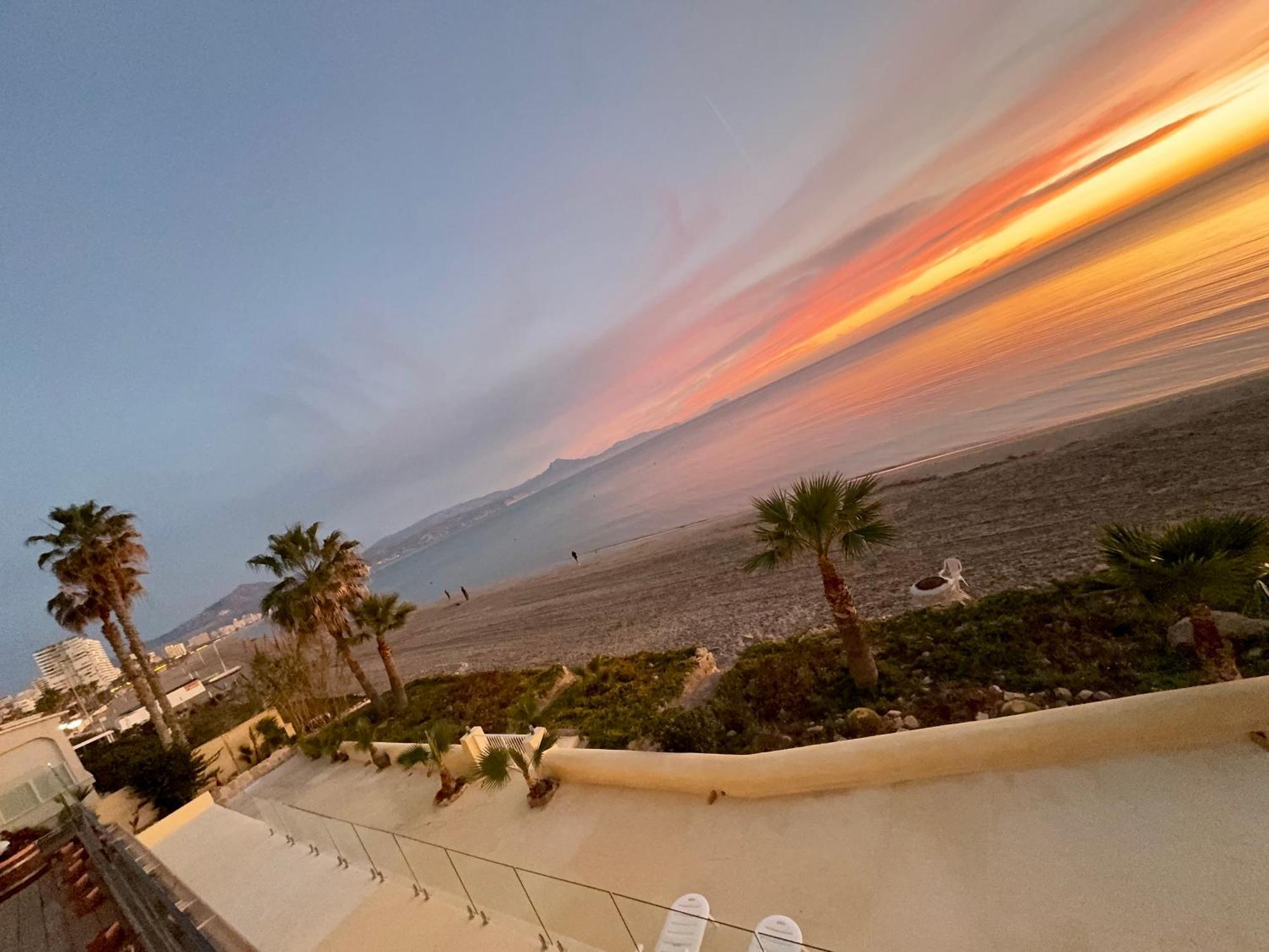 Maravilloso Apartamento Amanecer Cabo A Pie De Playa Y Mar En Chalet Roquetes لقنت المظهر الخارجي الصورة