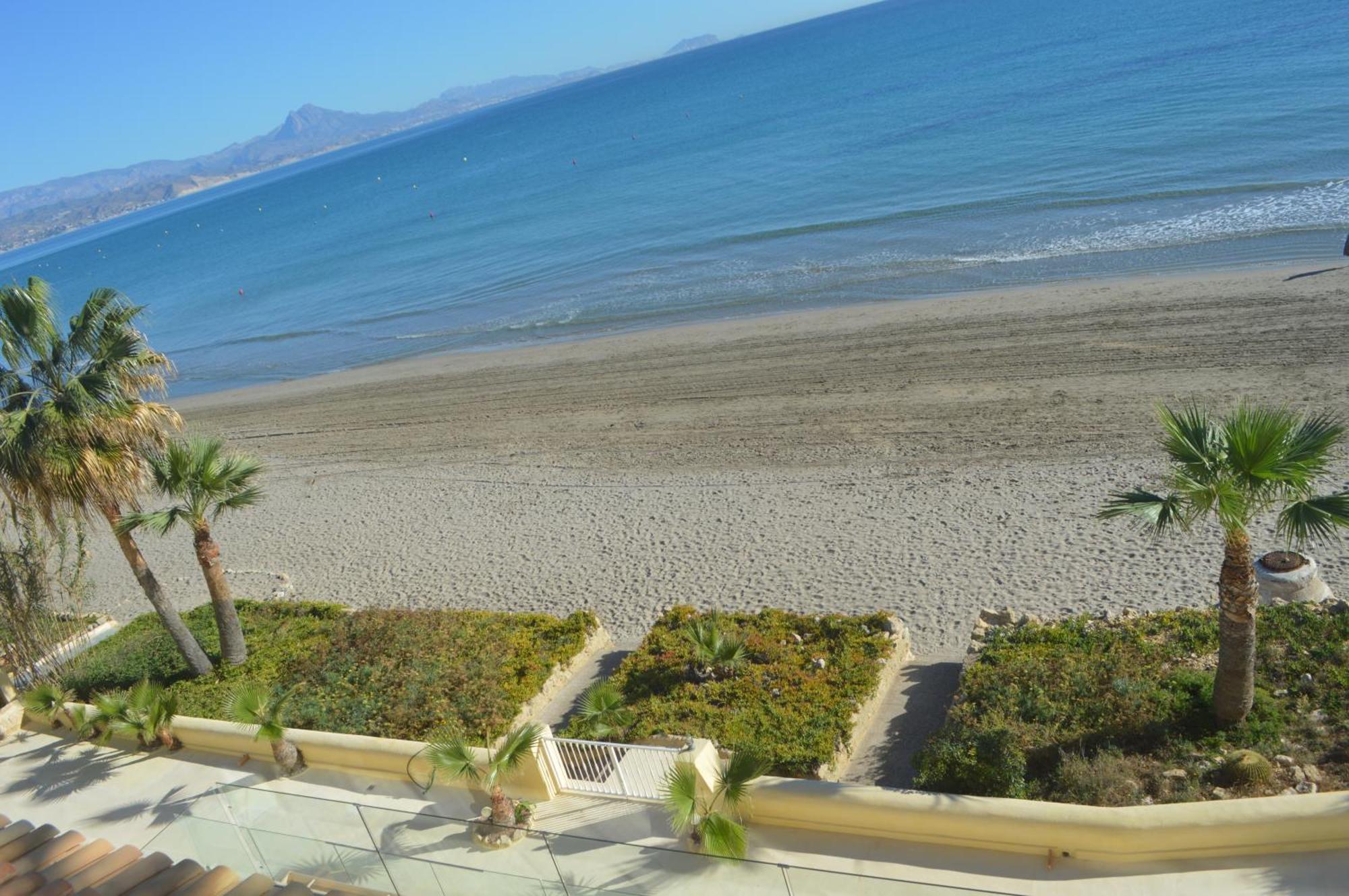 Maravilloso Apartamento Amanecer Cabo A Pie De Playa Y Mar En Chalet Roquetes لقنت المظهر الخارجي الصورة